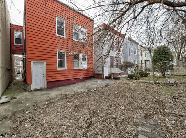 193 Clerk St, Jersey City, NJ 07305