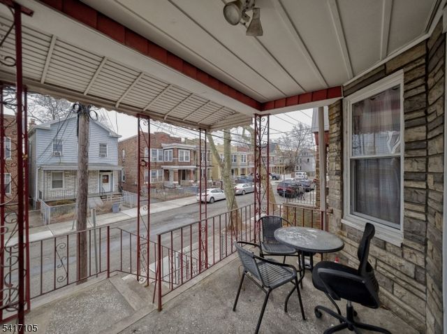 193 Clerk St, Jersey City, NJ 07305