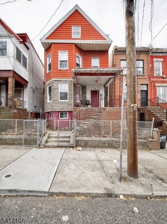 193 Clerk St, Jersey City, NJ 07305