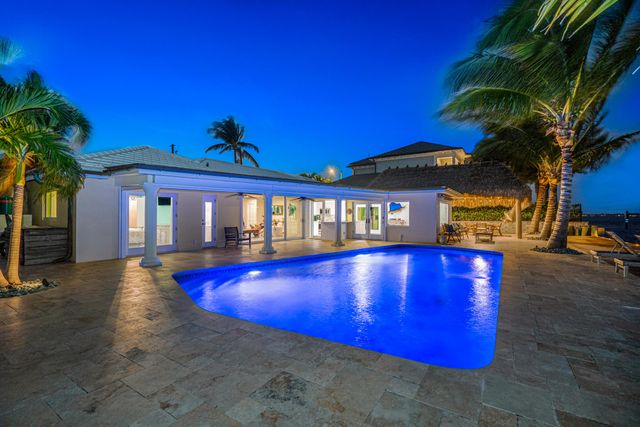 844 East Drive, Boynton Beach, FL 33435