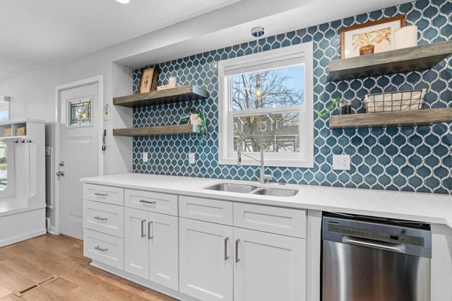 6640 W 18th Street, Saint Louis Park, MN 55426