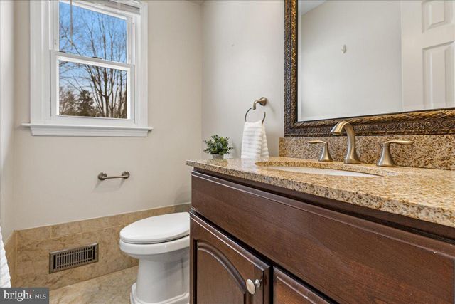 27 W CARTWRIGHT DR, Princeton Junction, NJ 08550