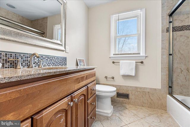 27 W CARTWRIGHT DR, Princeton Junction, NJ 08550
