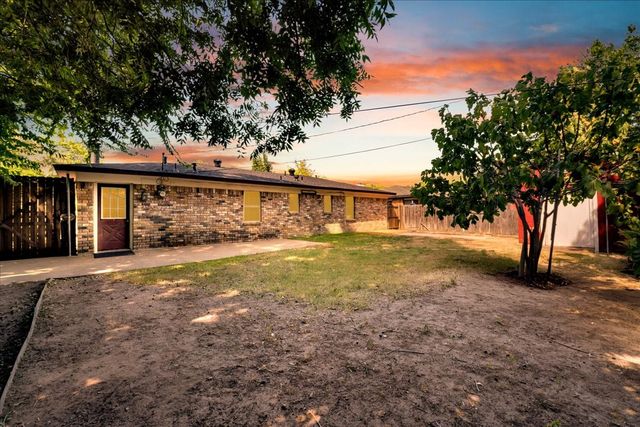 2210 Starlite Lane, Irving, TX 75061