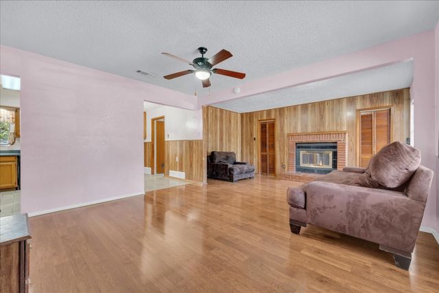 2210 Starlite Lane, Irving, TX 75061