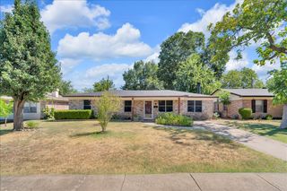 2210 Starlite Lane, Irving, TX 75061