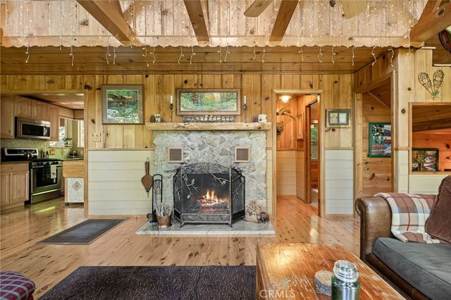 667 Dogwood Cyn, Blue Jay, CA 92317