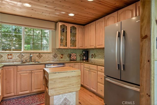 667 Dogwood Cyn, Blue Jay, CA 92317