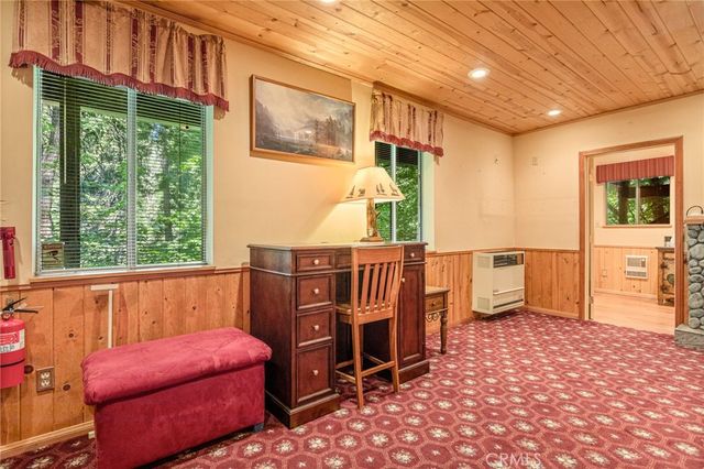 667 Dogwood Cyn, Blue Jay, CA 92317
