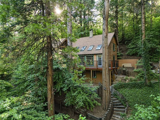 667 Dogwood Cyn, Blue Jay, CA 92317