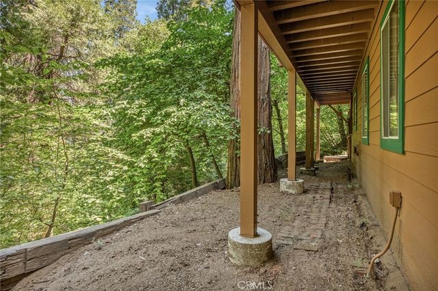 667 Dogwood Cyn, Blue Jay, CA 92317