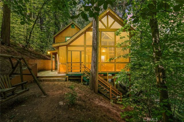667 Dogwood Cyn, Blue Jay, CA 92317