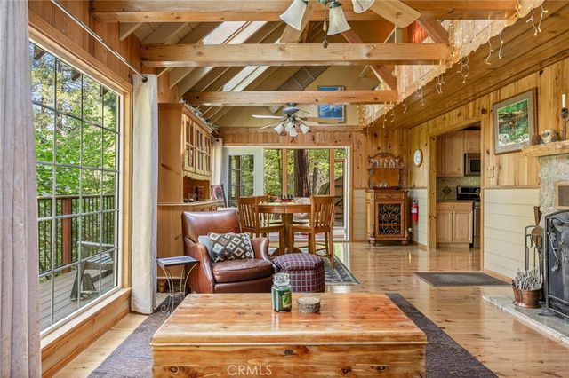 667 Dogwood Cyn, Blue Jay, CA 92317