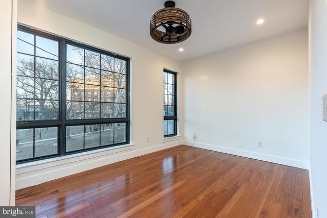 412 SEPVIVA ST, Philadelphia, PA 19125