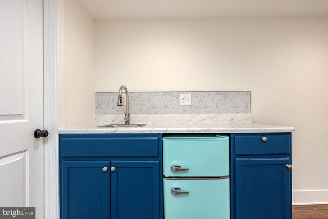 412 SEPVIVA ST, Philadelphia, PA 19125