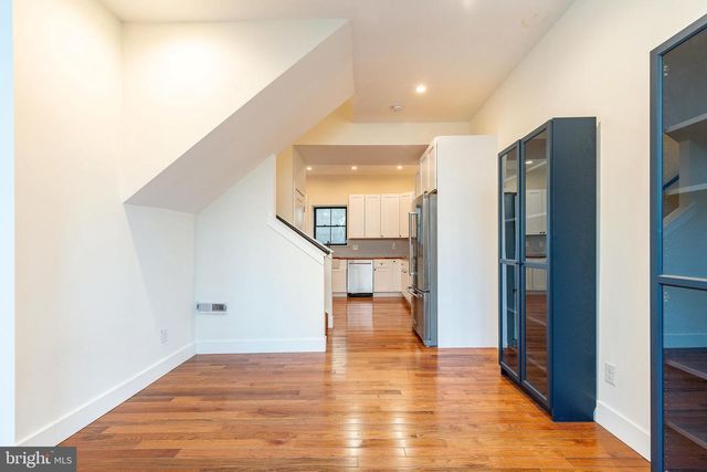 412 SEPVIVA ST, Philadelphia, PA 19125