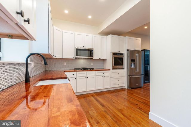 412 SEPVIVA ST, Philadelphia, PA 19125