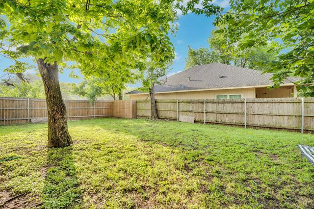 124 Coats Street, Waxahachie, TX 75165