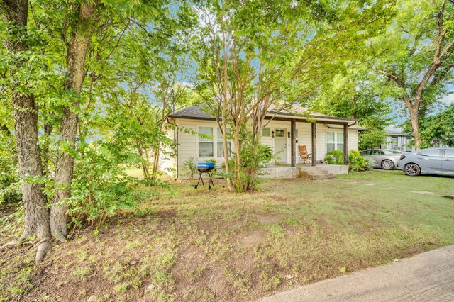 124 Coats Street, Waxahachie, TX 75165