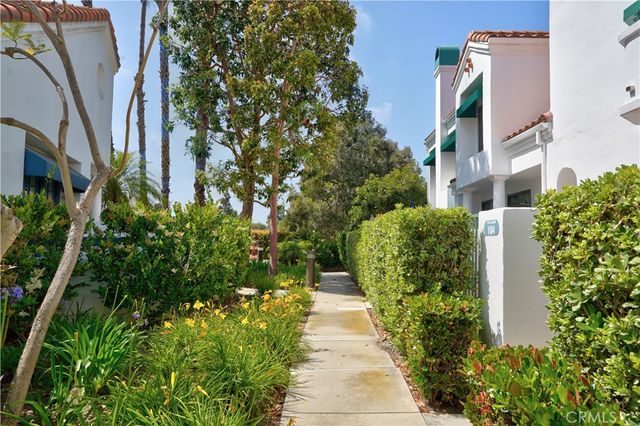 7401 Seabluff Drive 103, Huntington Beach, CA 92648