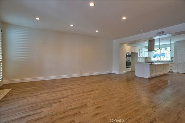 7401 Seabluff Drive 103, Huntington Beach, CA 92648