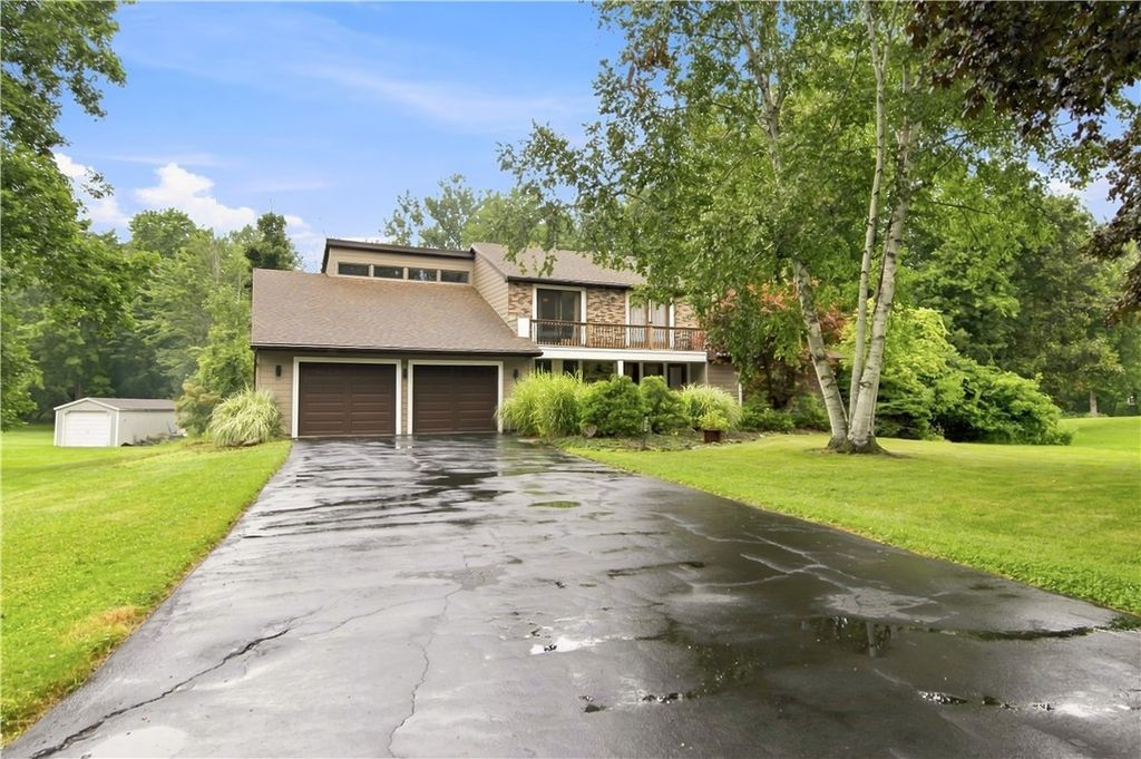 135 Ridgeway Estates, Greece, NY 14626