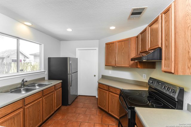 11230 Acuff, San Antonio, TX 78254