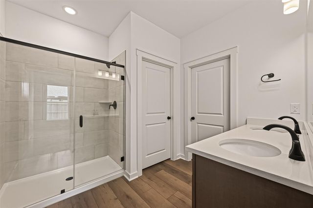 21126 Autumn Heights, Bonney, TX 77583