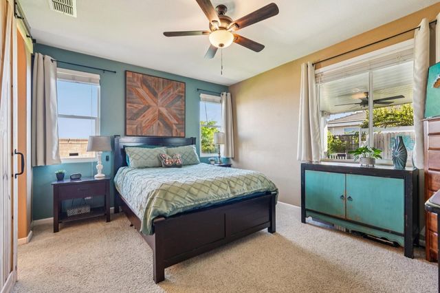 1623 Vosspark Way, Sacramento, CA 95835