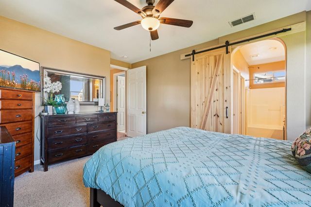 1623 Vosspark Way, Sacramento, CA 95835