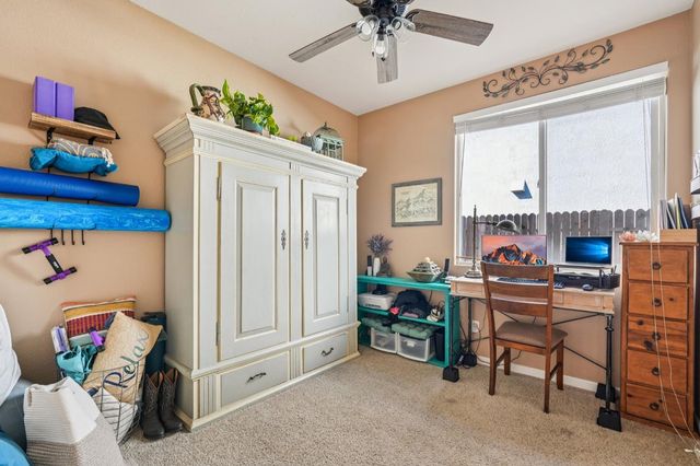 1623 Vosspark Way, Sacramento, CA 95835