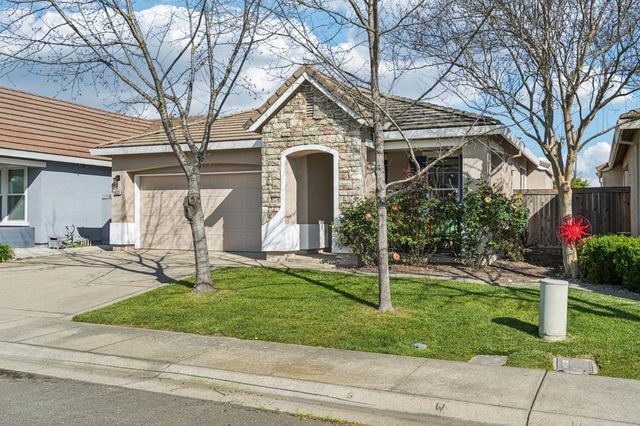 1623 Vosspark Way, Sacramento, CA 95835