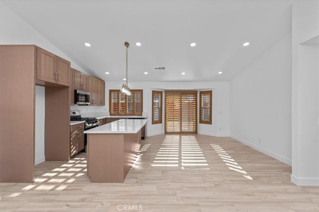 16800 Lake Victoria, Moreno Valley, CA 92551