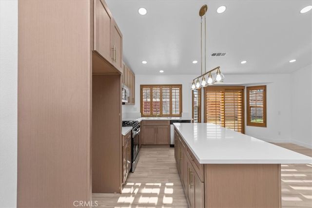 16800 Lake Victoria, Moreno Valley, CA 92551