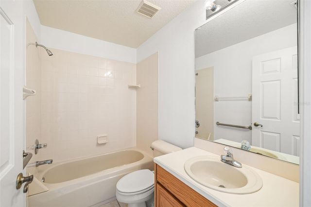 10246 TIMBERLAND POINT DR, Tampa, FL 33647