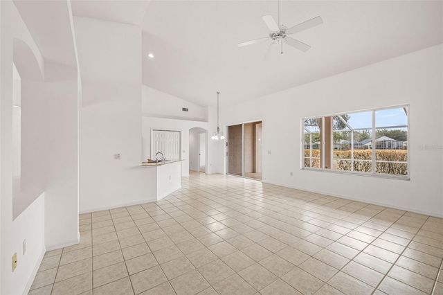 10246 TIMBERLAND POINT DR, Tampa, FL 33647