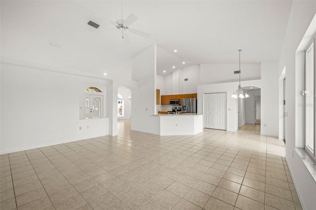 10246 TIMBERLAND POINT DR, Tampa, FL 33647