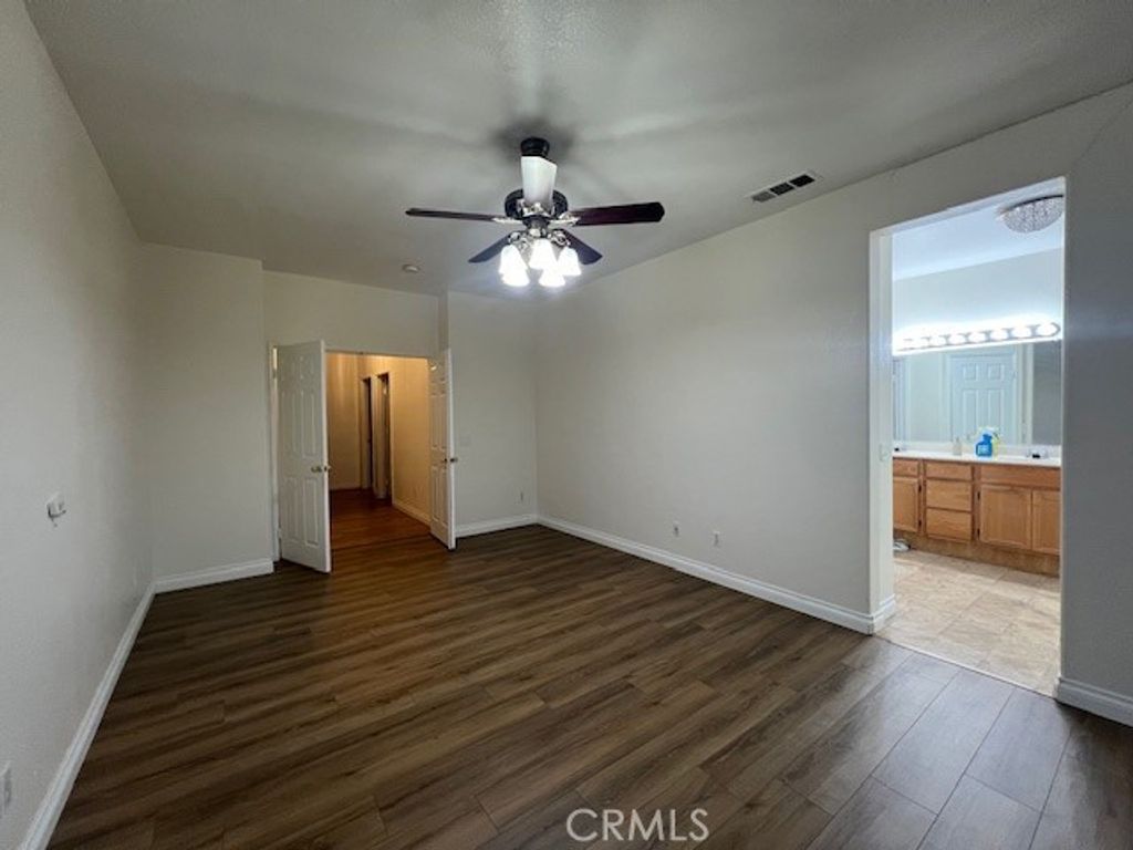 Image 14 of property listing at 2037 W Avenue H6, Lancaster, CA 93536