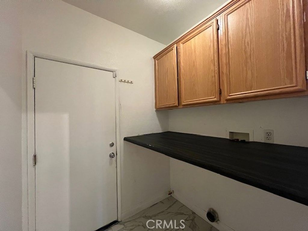 Image 18 of property listing at 2037 W Avenue H6, Lancaster, CA 93536