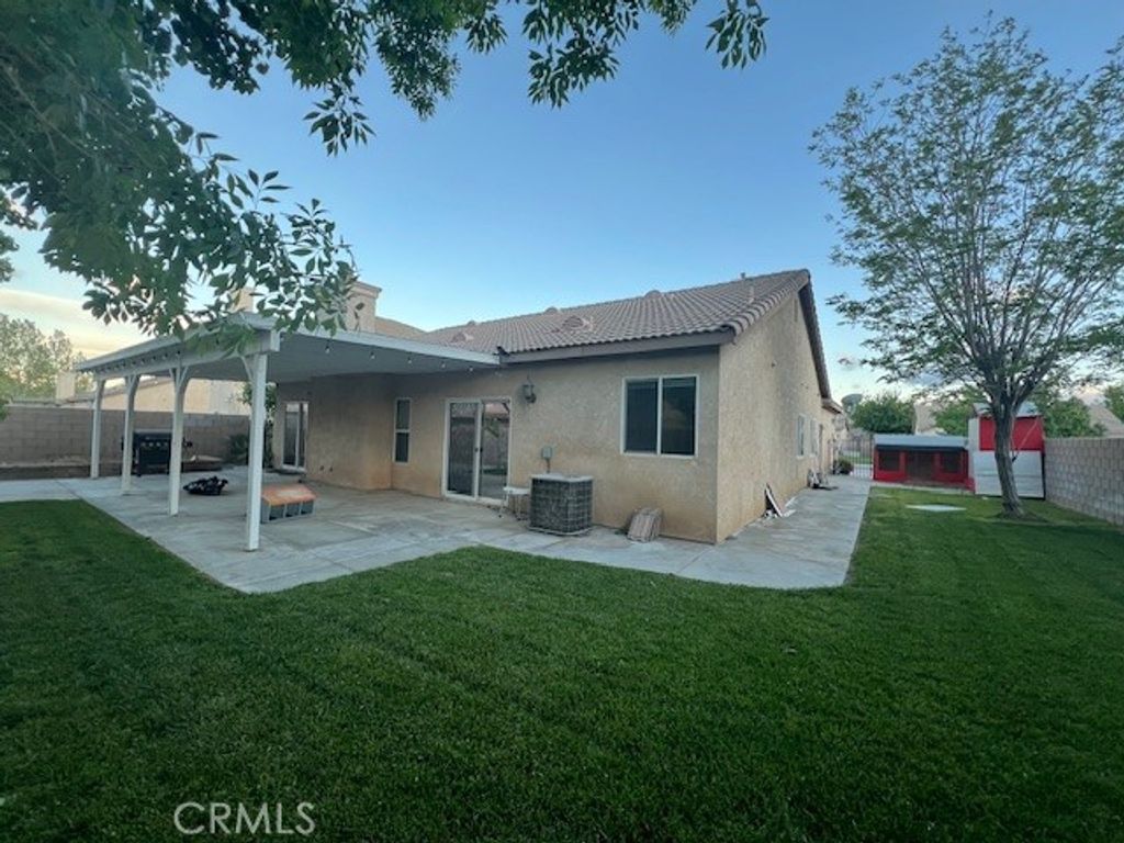 Image 22 of property listing at 2037 W Avenue H6, Lancaster, CA 93536