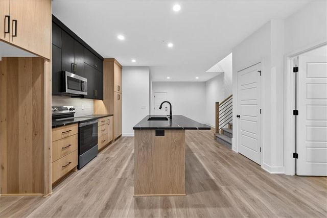 9328 Freedom Street, Lenexa, KS 66227