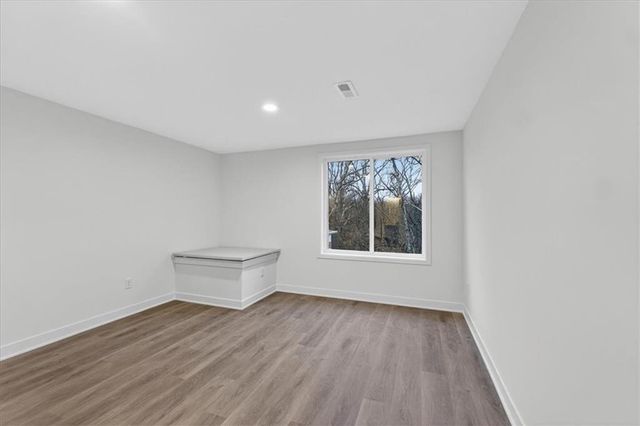 9328 Freedom Street, Lenexa, KS 66227