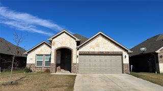 906 Tippit Lane, Greenville, TX 75402