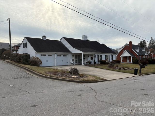 84 Wood Lily Drive, Canton, NC 28716