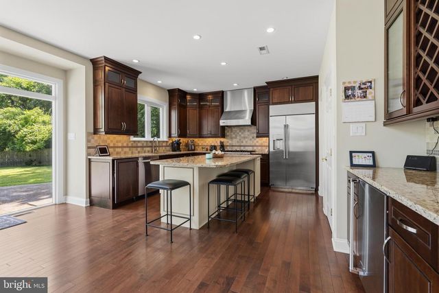 6 SHEPHERDS WAY, Glenside, PA 19038