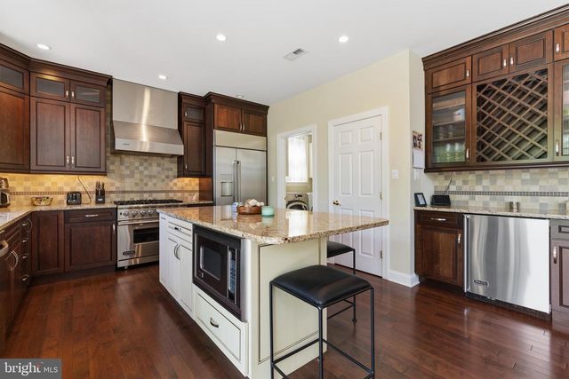 6 SHEPHERDS WAY, Glenside, PA 19038