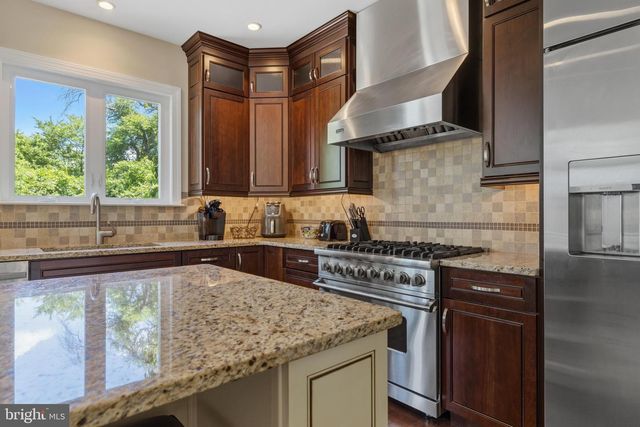 6 SHEPHERDS WAY, Glenside, PA 19038