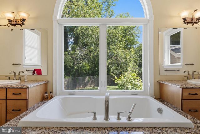 6 SHEPHERDS WAY, Glenside, PA 19038