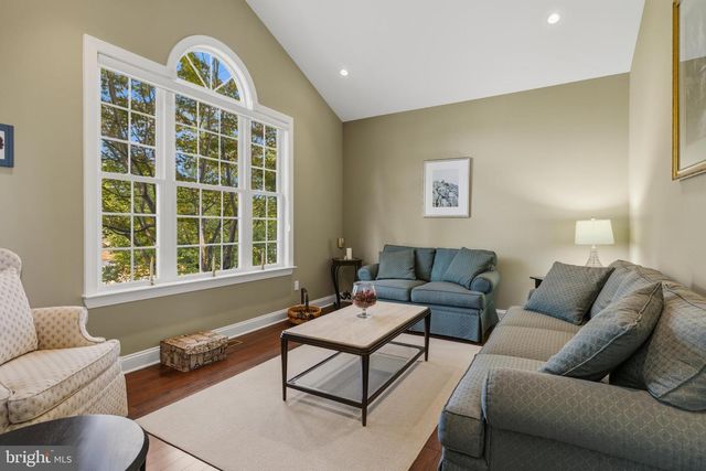 6 SHEPHERDS WAY, Glenside, PA 19038