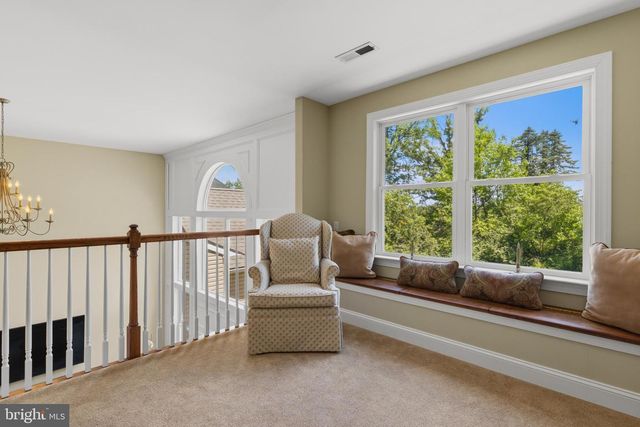 6 SHEPHERDS WAY, Glenside, PA 19038